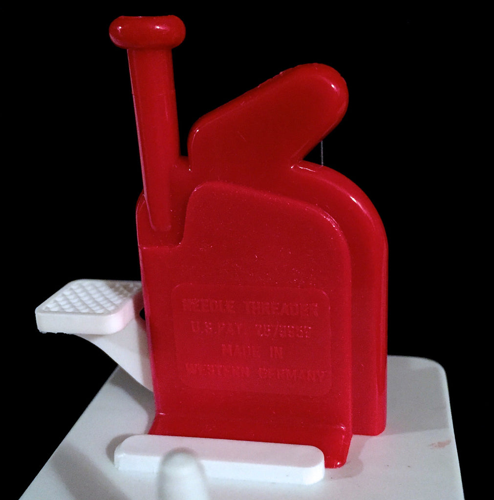 Hexe & Witch Needle Threaders